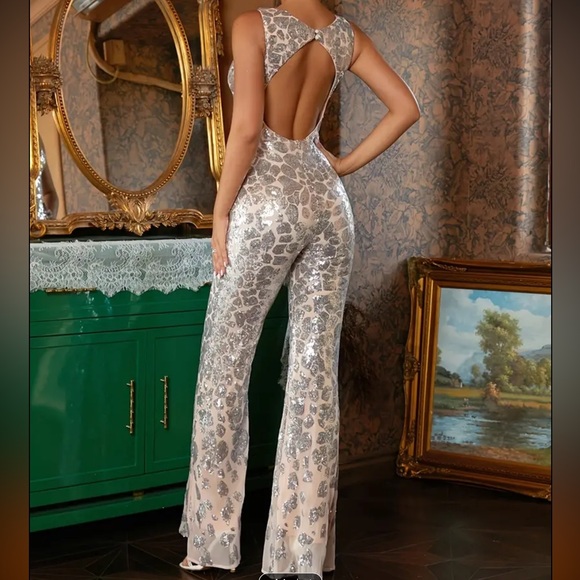Backless sequin leopard Jumpsuit - Picture 2 of 10